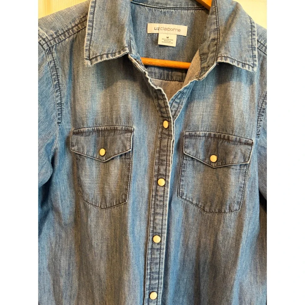Liz Claiborne Denim Pearl Snap Shirt Vintage 1990s Western Cotton Top Medium - Picture 2 of 5